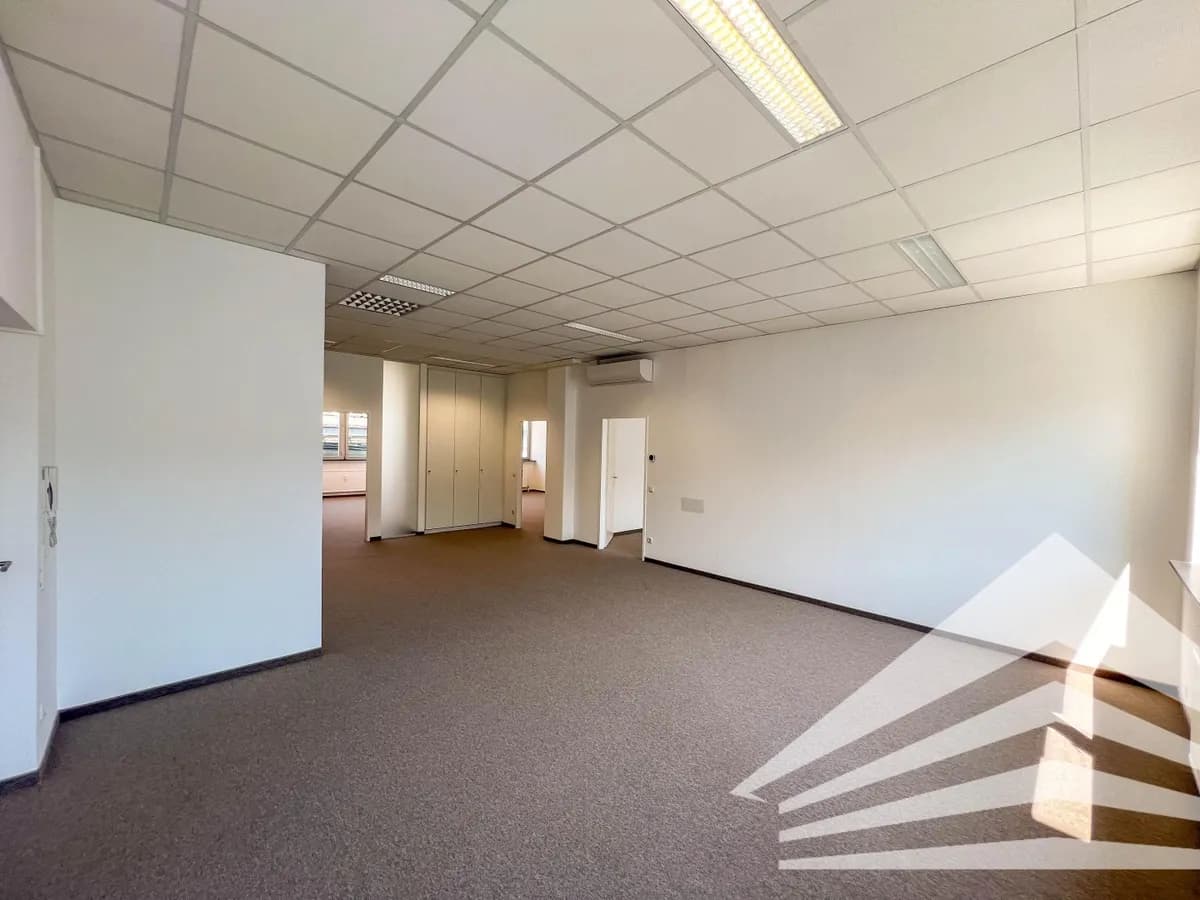 6-Zimmer-Gewerbeimmobilie mieten in Linz – 197 m², € 2.735 – Bild 2 von 11