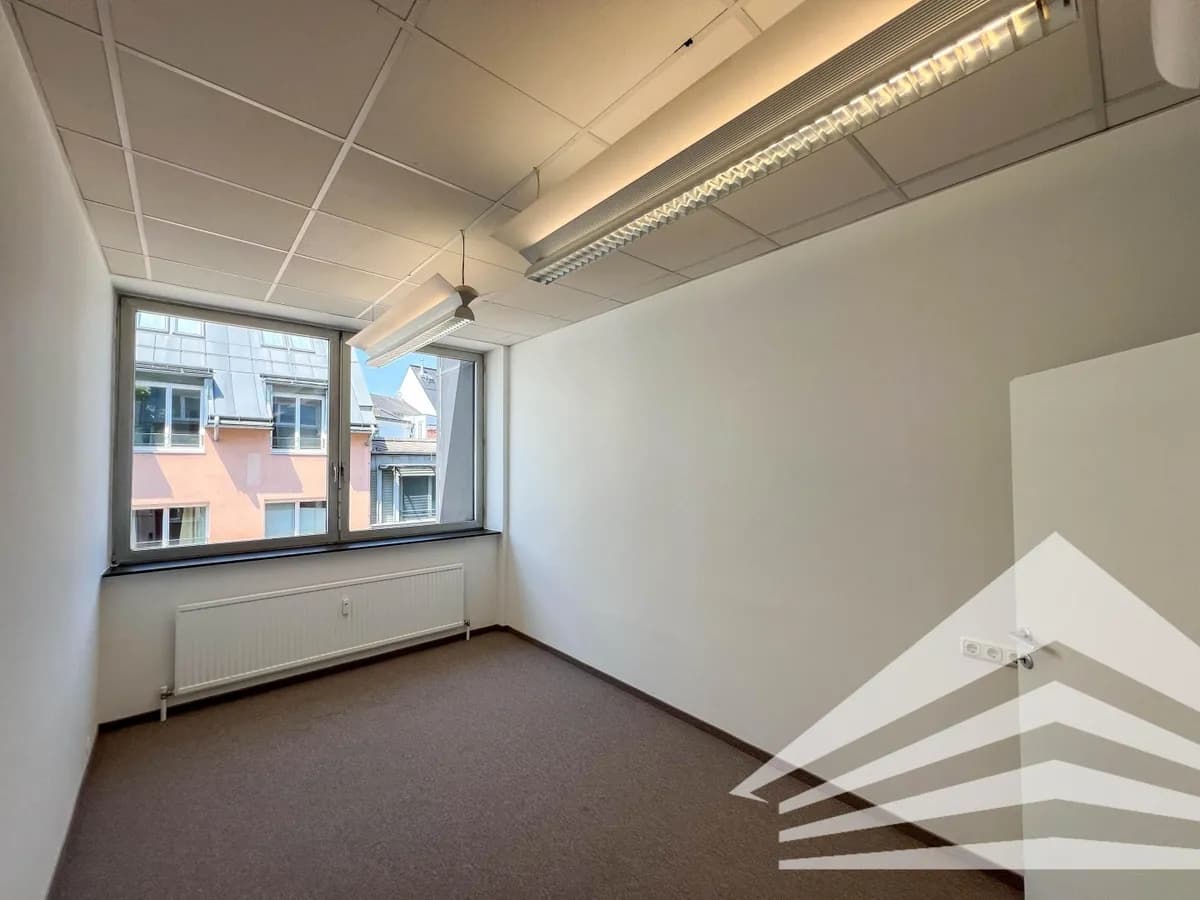 6-Zimmer-Gewerbeimmobilie mieten in Linz – 197 m², € 2.735 – Bild 7 von 11