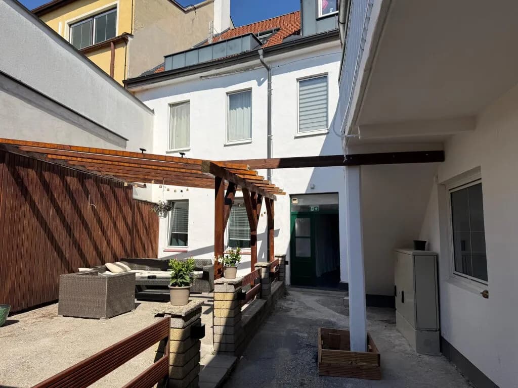 20-Zimmer-Gewerbeimmobilie kaufen in Neunkirchen – 454 m², € 749.000 – Bild 2 von 17