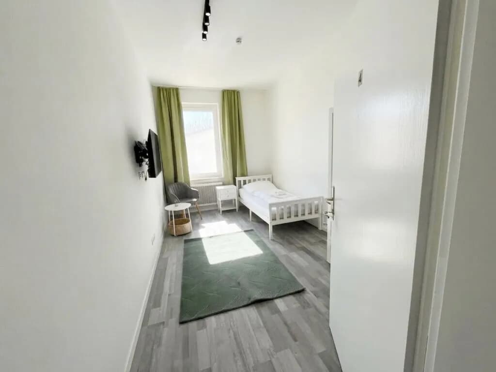 20-Zimmer-Gewerbeimmobilie kaufen in Neunkirchen – 454 m², € 749.000 – Bild 13 von 17
