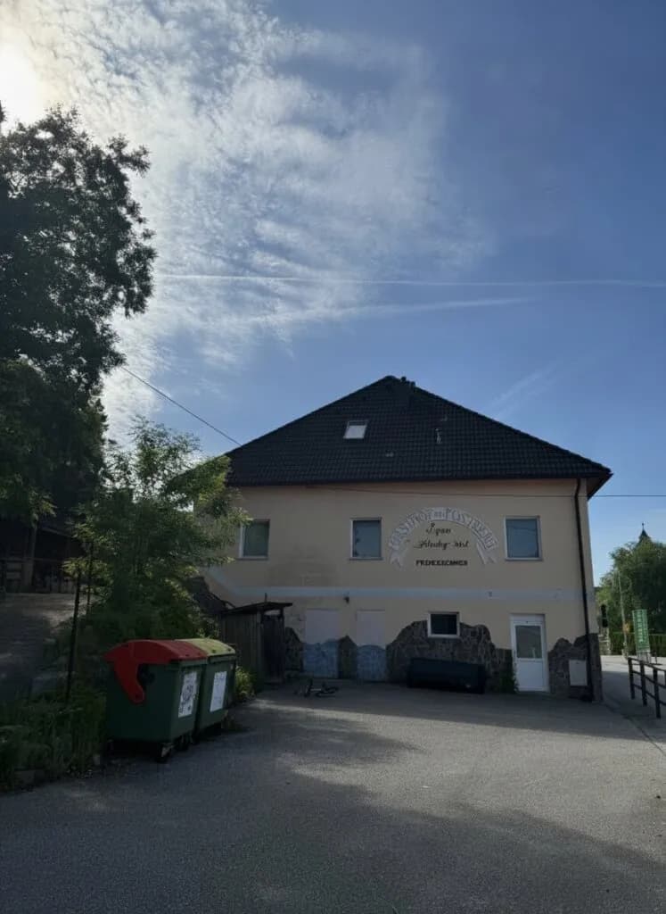 Gewerbeimmobilie kaufen in Perg – 818 m², € 900.000