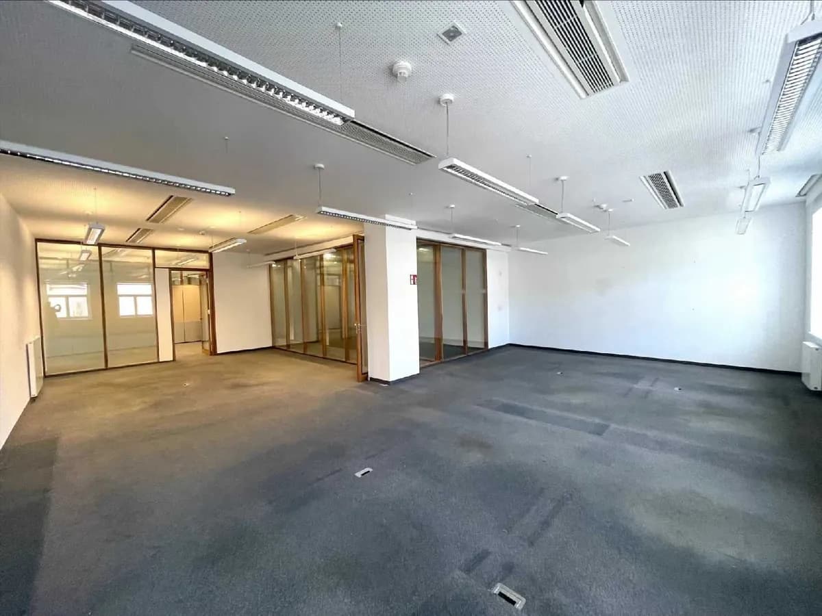 11-Zimmer-Gewerbeimmobilie mieten in Wien – 638 m², € 17.995
