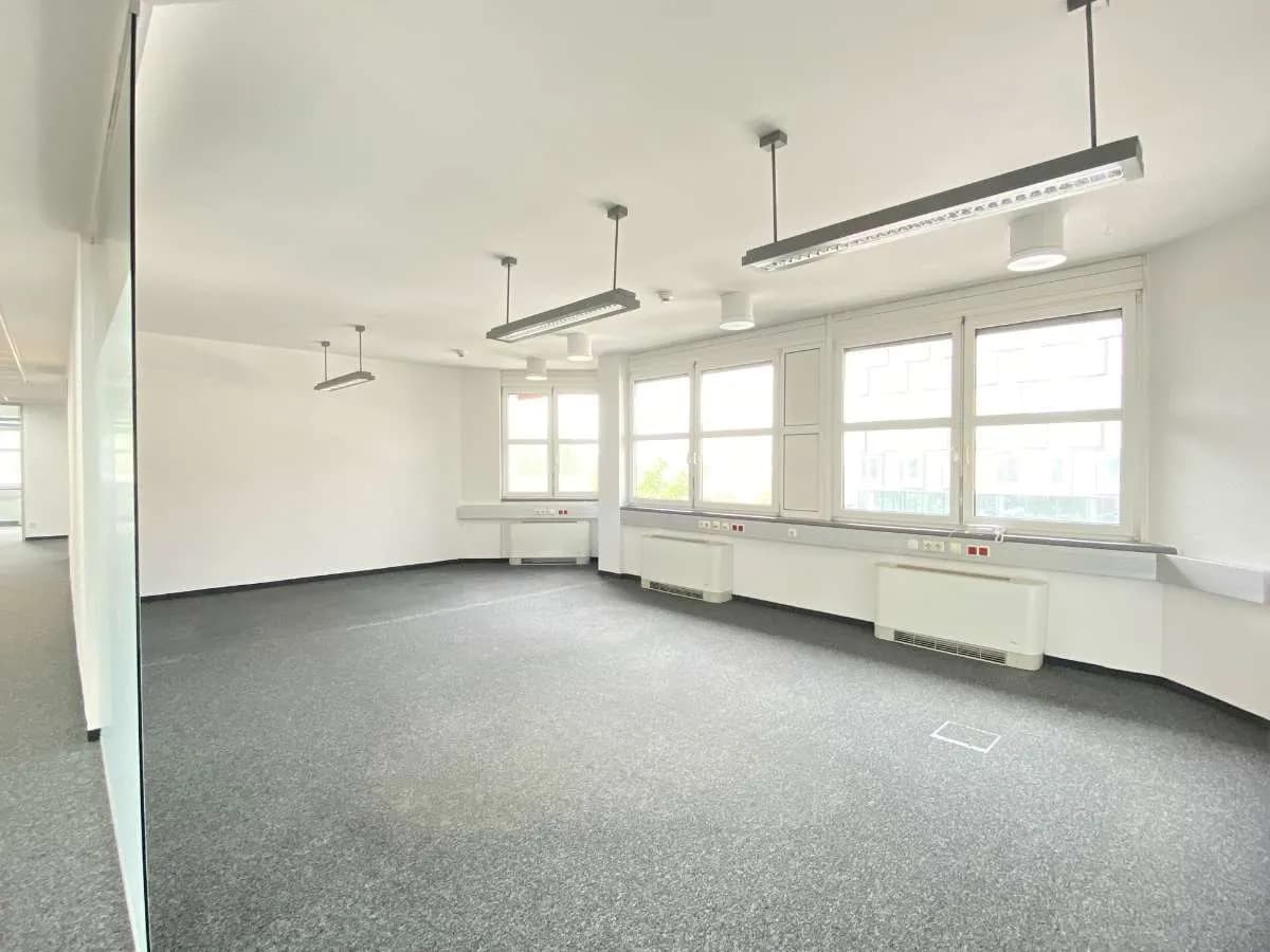 Gewerbeimmobilie mieten in Linz – 400 m², € 5.353 – Bild 2 von 13