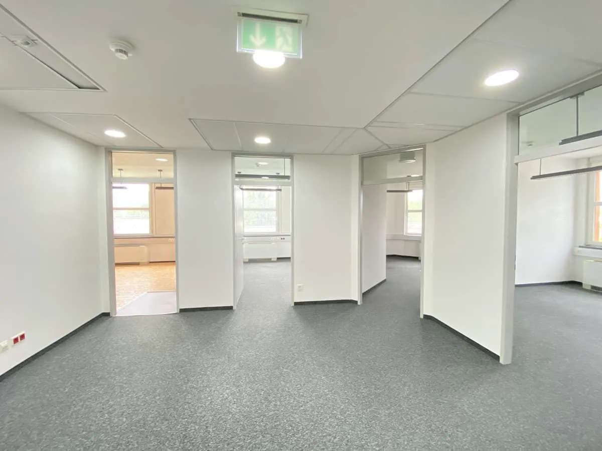 Gewerbeimmobilie mieten in Linz – 400 m², € 5.353 – Bild 5 von 13