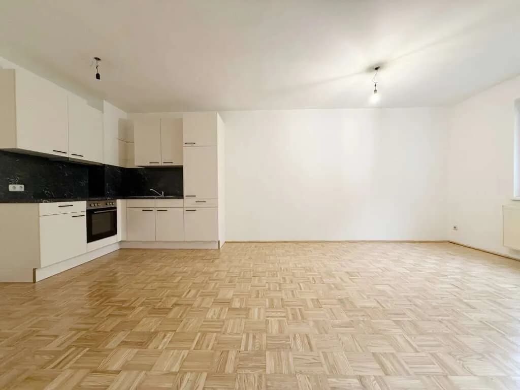 Immobilie kaufen in Wels – 1 177,12 m² – Bild 3 von 9