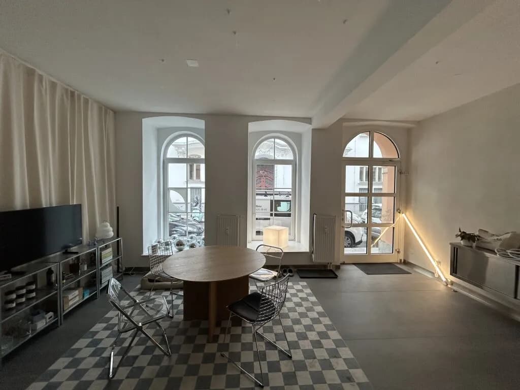 Gewerbeimmobilie kaufen in Wien – 49 m², € 146.000