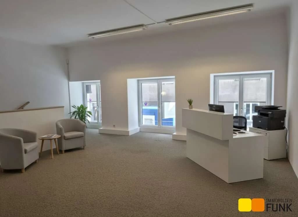 Gewerbeimmobilie mieten in Wien – 160 m², € 2.342