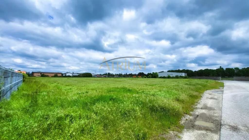 Immobilie kaufen in Gänserndorf – 12 496 m², € 1.399.000