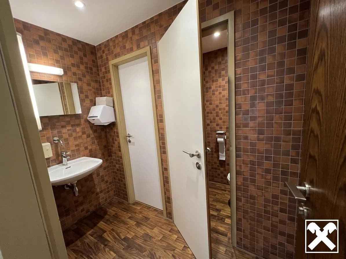 3-Zimmer-Gewerbeimmobilie kaufen in Neunkirchen – 123,23 m², € 280.000 – Bild 10 von 17