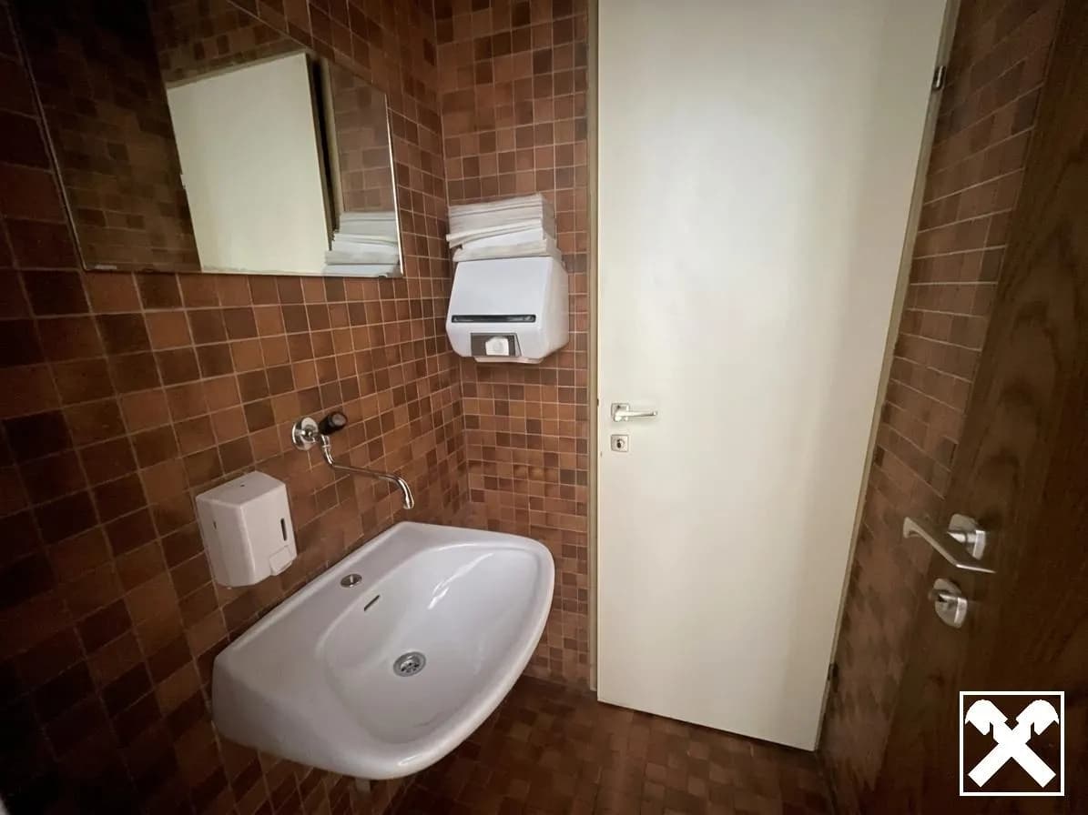 3-Zimmer-Gewerbeimmobilie kaufen in Neunkirchen – 123,23 m², € 280.000 – Bild 11 von 17