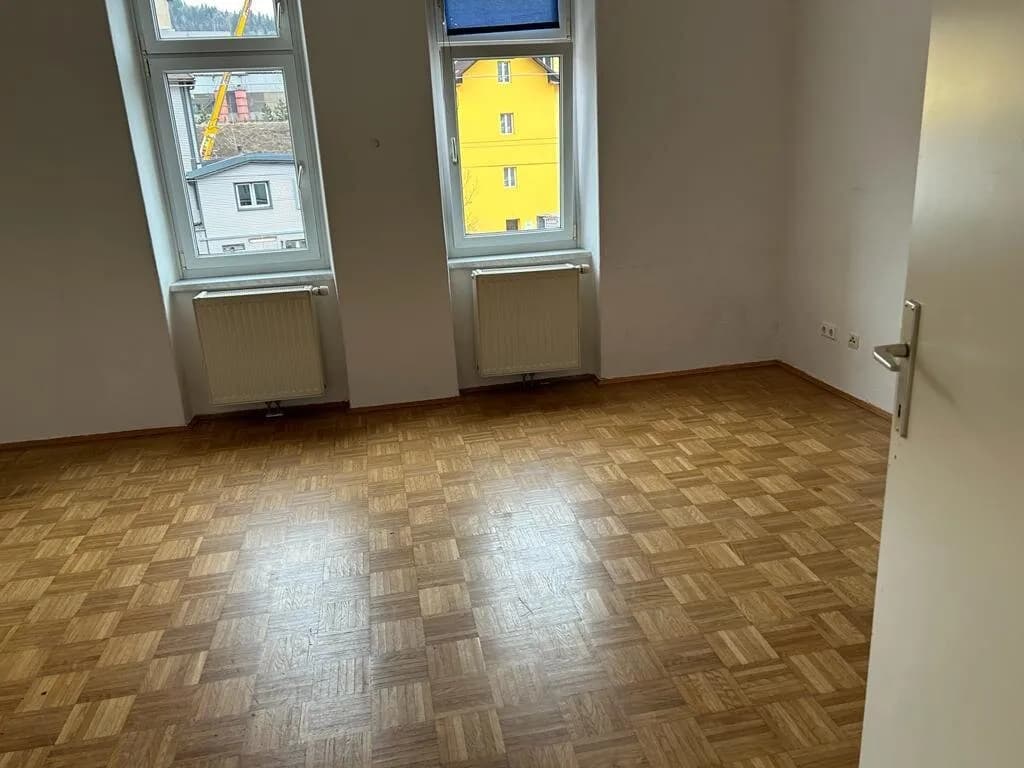 Wohnung mieten in Leoben – 75 m², € 489