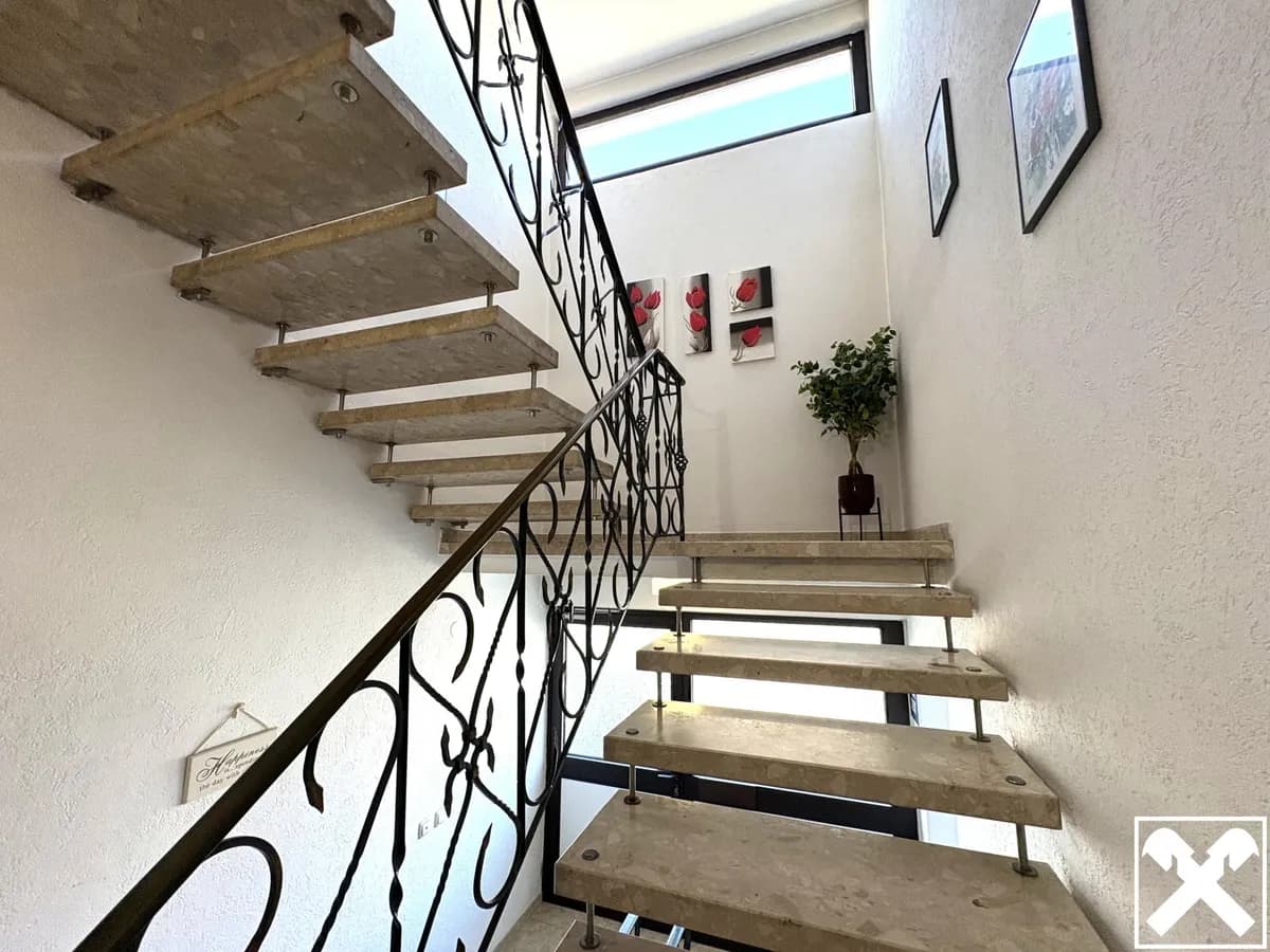 6-Zimmer-Haus kaufen in Linz Land – 220 m², € 450.000 – Bild 7 von 11
