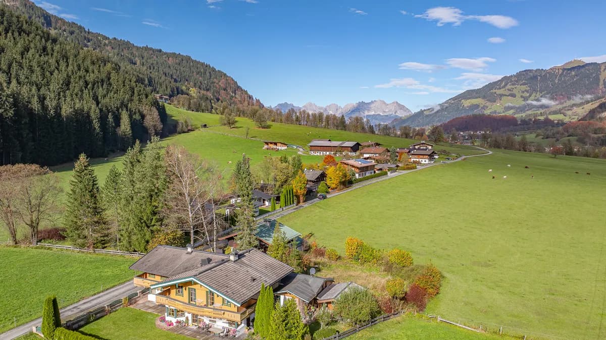 6-Zimmer-Immobilie kaufen in Kitzbühel – 319 m², € 5.600.000 – Bild 2 von 9
