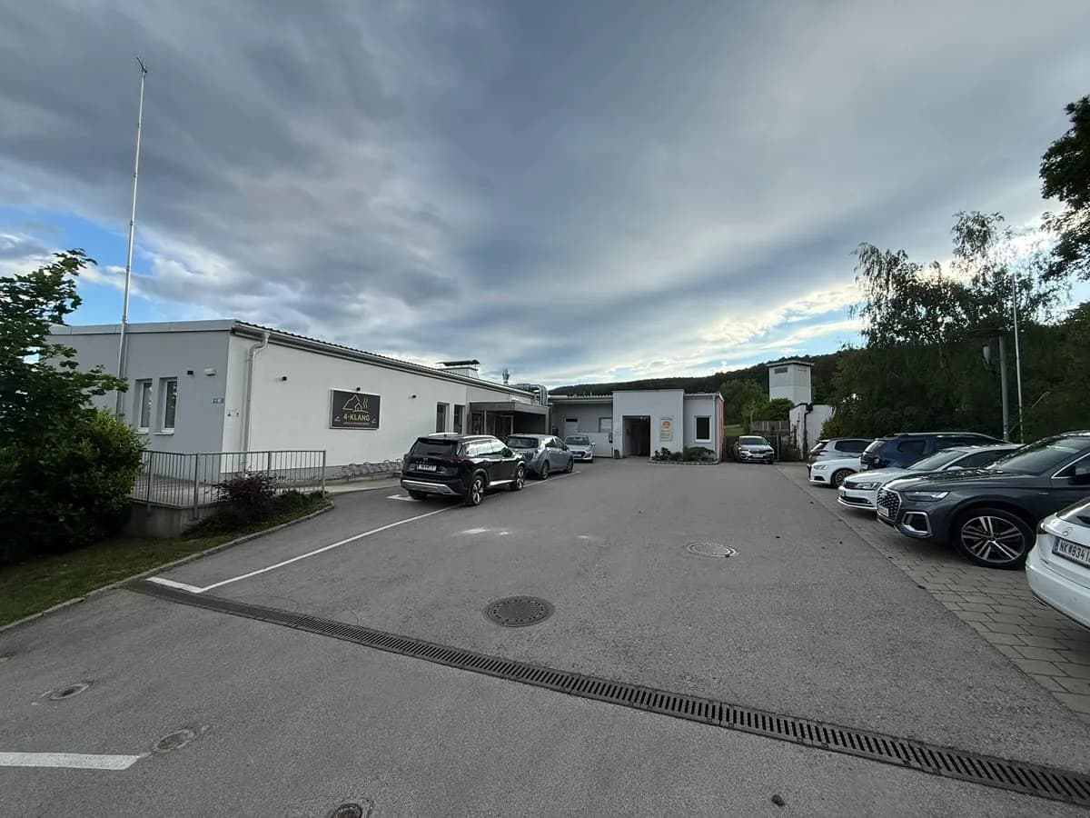Immobilie mieten in Neunkirchen – 70 m², € 5 – Bild 3 von 6