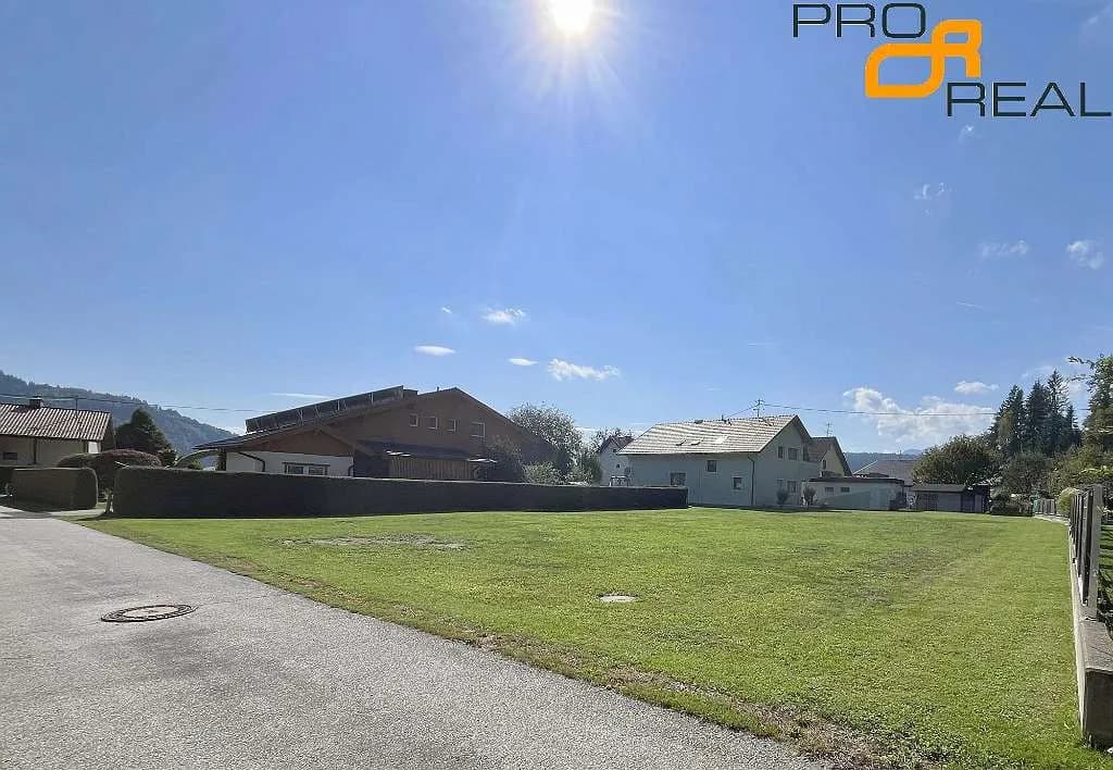 Grundstück kaufen in Feldkirchen – 1 096 m², € 109.000