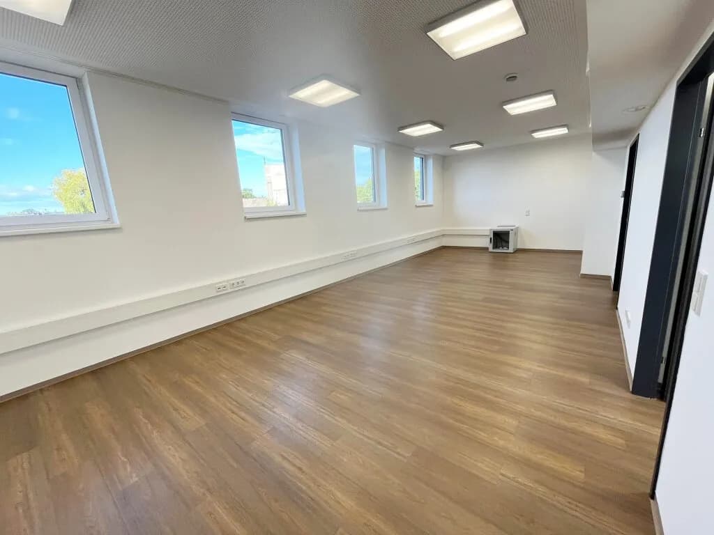 Gewerbeimmobilie mieten in Gmunden – 117 m², € 1.550 – Bild 2 von 14