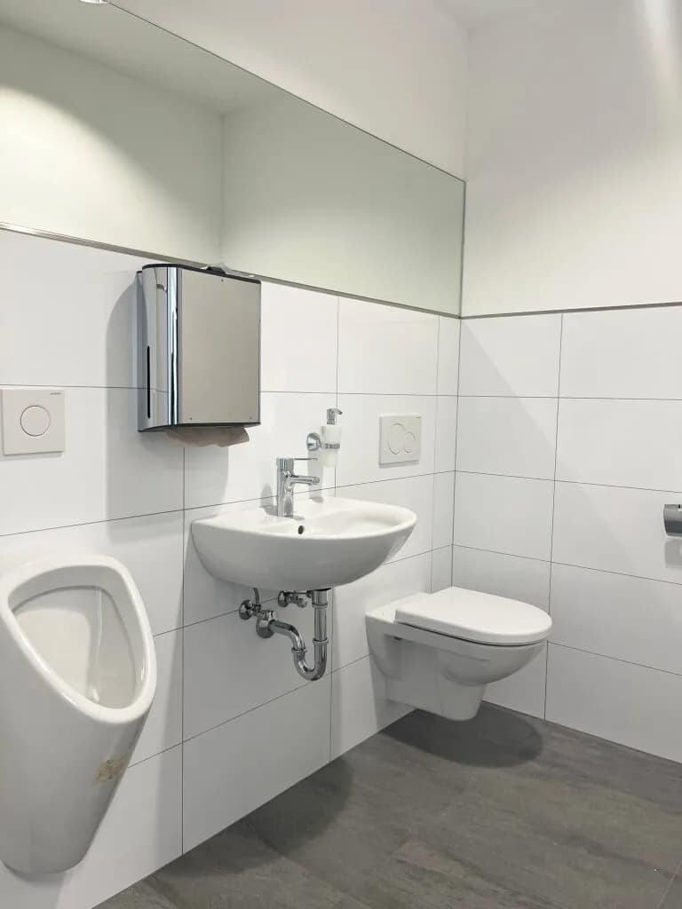 Gewerbeimmobilie mieten in Gmunden – 117 m², € 1.550 – Bild 12 von 14