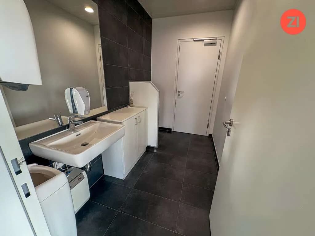 Gewerbeimmobilie mieten in Linz – 385 m², € 6.933 – Bild 10 von 17