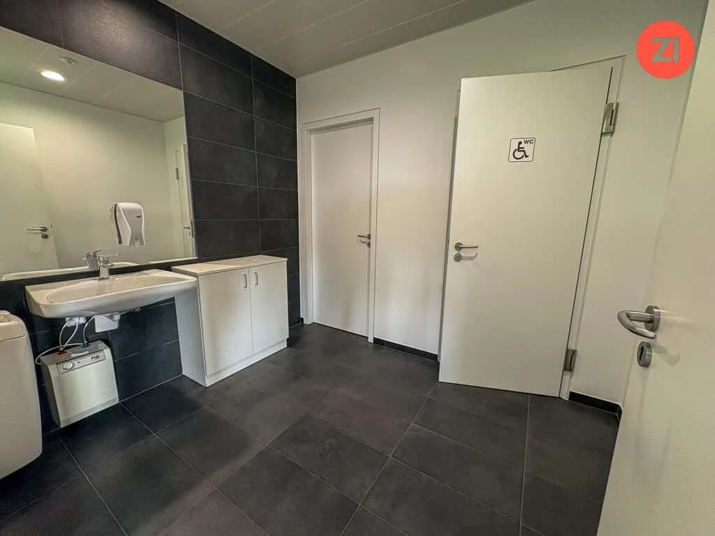 Gewerbeimmobilie mieten in Linz – 385 m², € 6.933 – Bild 11 von 17