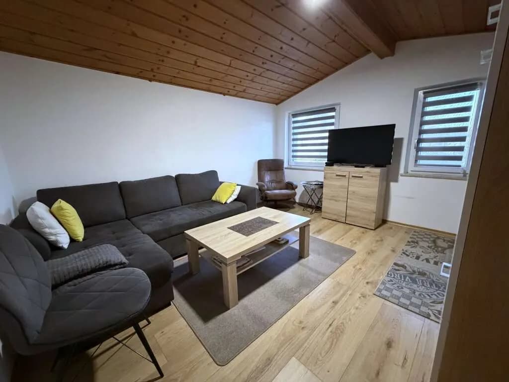 10-Zimmer-Gewerbeimmobilie kaufen in Braunau am Inn – 226,43 m², € 679.900 – Bild 40 von 43