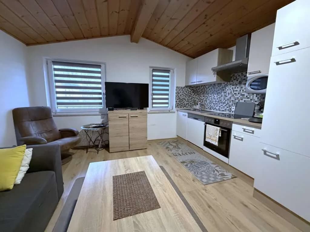 10-Zimmer-Gewerbeimmobilie kaufen in Braunau am Inn – 226,43 m², € 679.900 – Bild 41 von 43