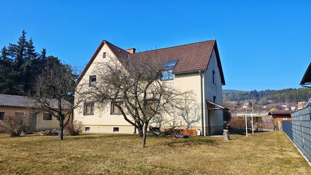6-Zimmer-Gewerbeimmobilie kaufen in Neunkirchen – 168,29 m², € 350.000