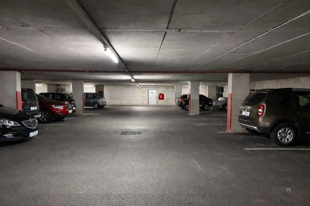 Immobilie kaufen in Innsbruck-Land – 855 m², € 1.250.000 – Bild 7 von 10