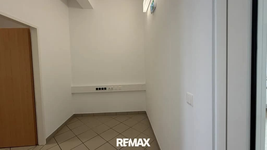 Gewerbeimmobilie mieten in Sankt Pölten – 159 m², € 1.915 – Bild 7 von 17