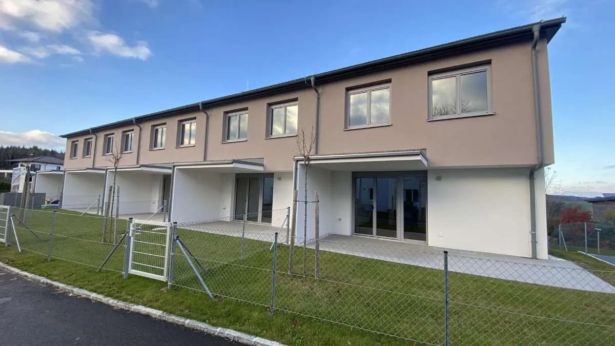 5-Zimmer-Haus mieten in Grieskirchen – 106,52 m², € 1.407 – Bild 1 von 15