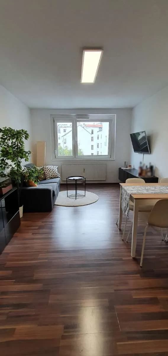 2-Zimmer-Wohnung mieten in Wien – 44 m², € 941
