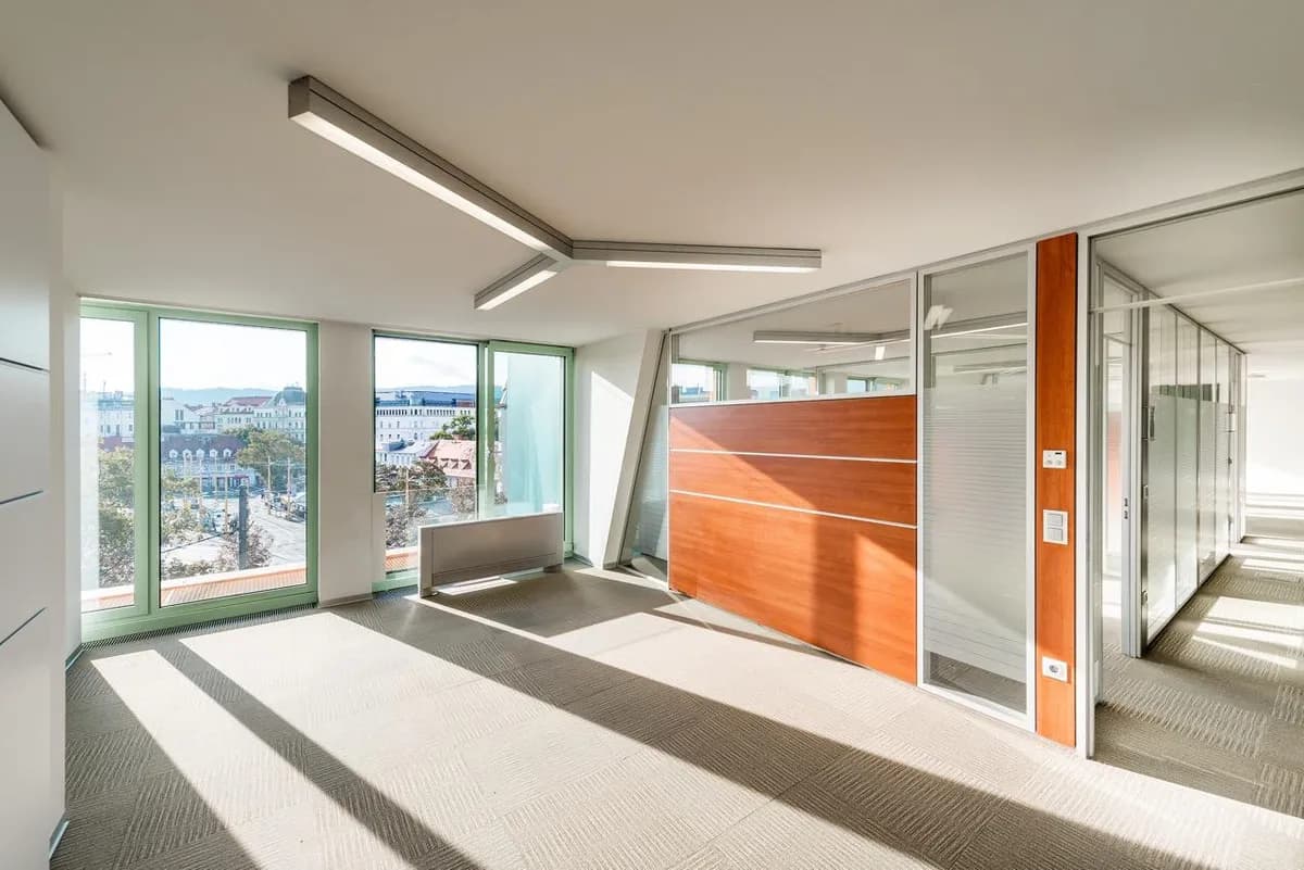 14-Zimmer-Gewerbeimmobilie mieten in Graz – 685 m², € 13 – Bild 3 von 7