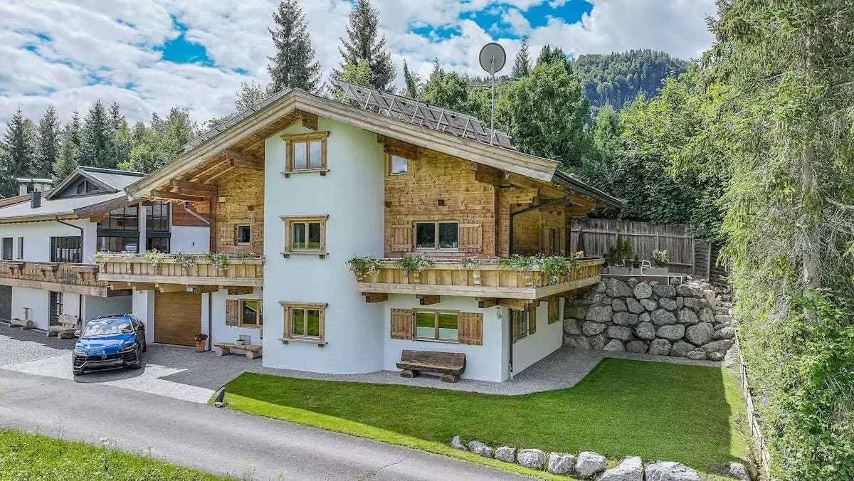 Haus kaufen in Kitzbühel – 244 m², € 2.500.000 – Bild 2 von 16