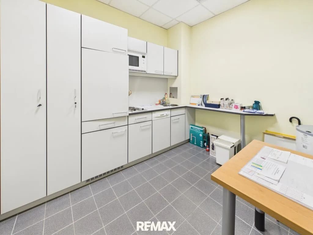 15-Zimmer-Gewerbeimmobilie mieten in Mattersburg – 396 m², € 3.174 – Bild 7 von 14
