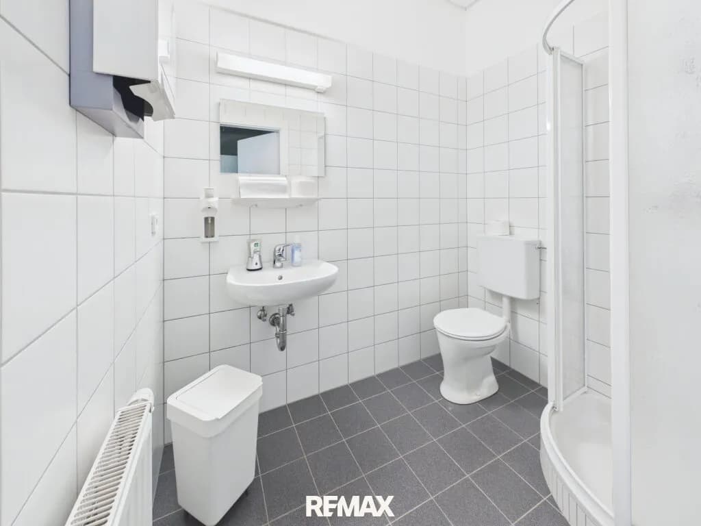 15-Zimmer-Gewerbeimmobilie mieten in Mattersburg – 396 m², € 3.174 – Bild 9 von 14