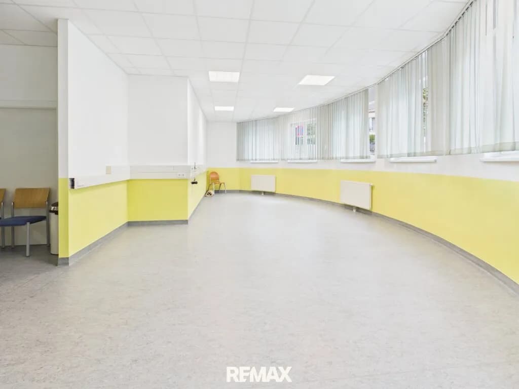 15-Zimmer-Gewerbeimmobilie mieten in Mattersburg – 396 m², € 3.174 – Bild 12 von 14
