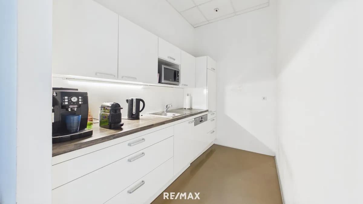 Gewerbeimmobilie mieten in Linz Land – 817 m², € 14.543 – Bild 6 von 8