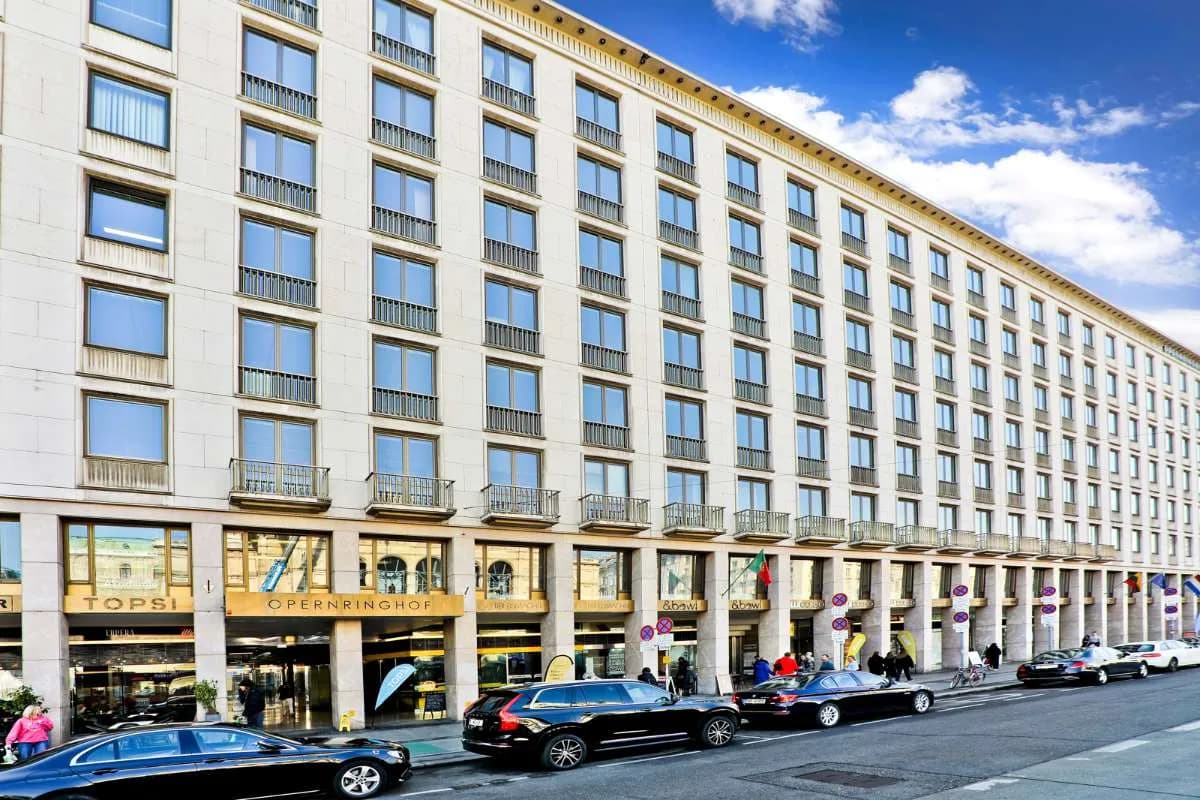 Gewerbeimmobilie mieten in Wien – 169 m², € 26