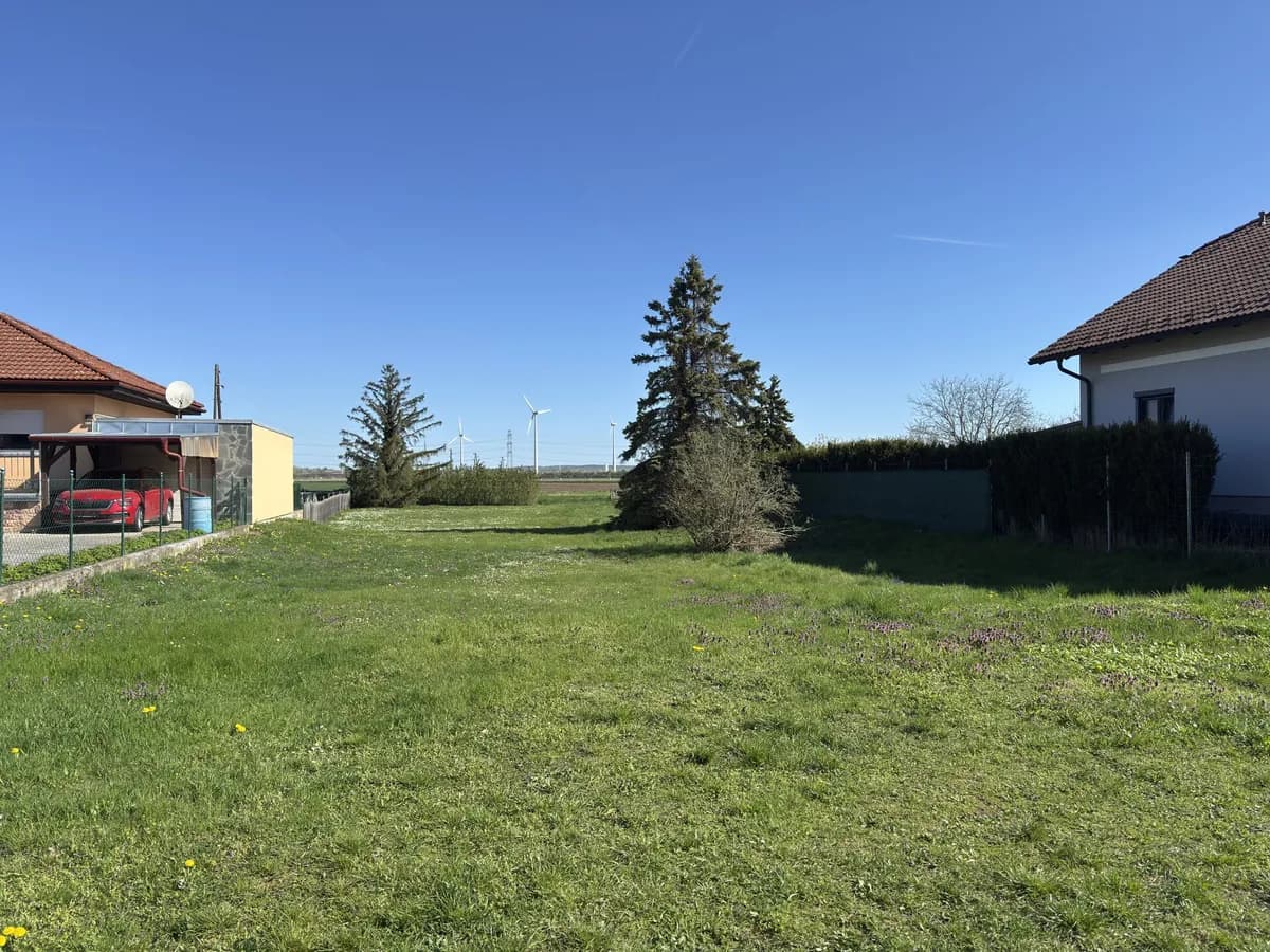 Grundstück kaufen in Korneuburg – 692 m², € 435.600 – Bild 1 von 7