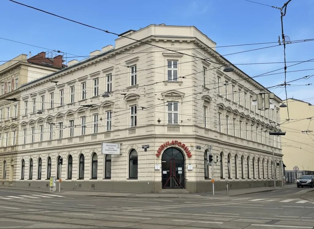 3-Zimmer-Wohnung kaufen in Wien – 116,3 m², € 292.500 – Bild 1 von 13