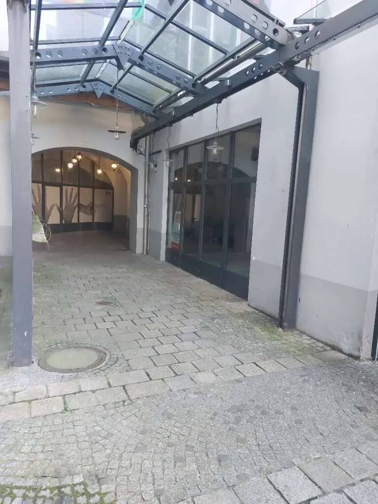 Gewerbeimmobilie mieten in Wels – 79 m², € 762