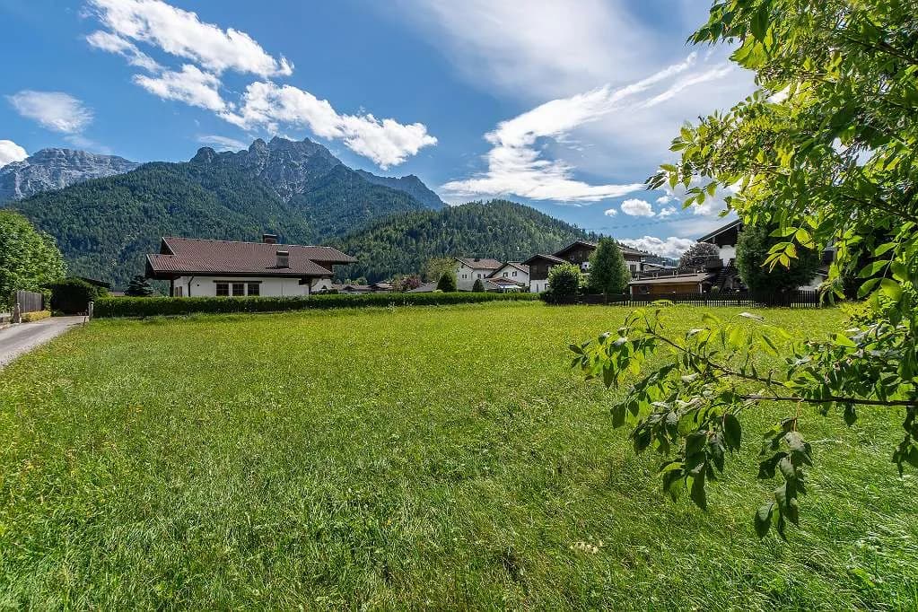 Grundstück kaufen in Kitzbühel – 726 m², € 495.000