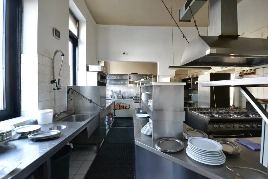 Gewerbeimmobilie kaufen in Wien – 214 m², € 840.000 – Bild 12 von 14