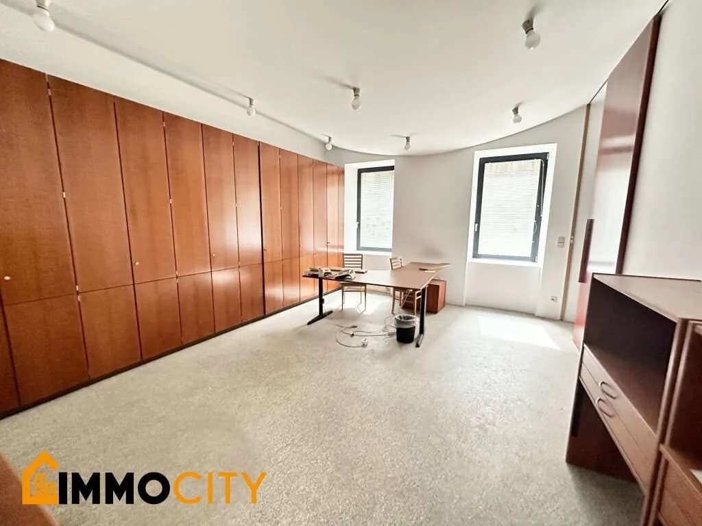 6-Zimmer-Gewerbeimmobilie mieten in Wien – 253 m², € 3.938