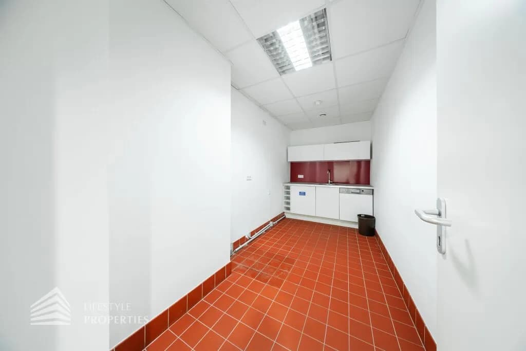 5-Zimmer-Gewerbeimmobilie mieten in Wien – 284 m², € 5.364 – Bild 10 von 13