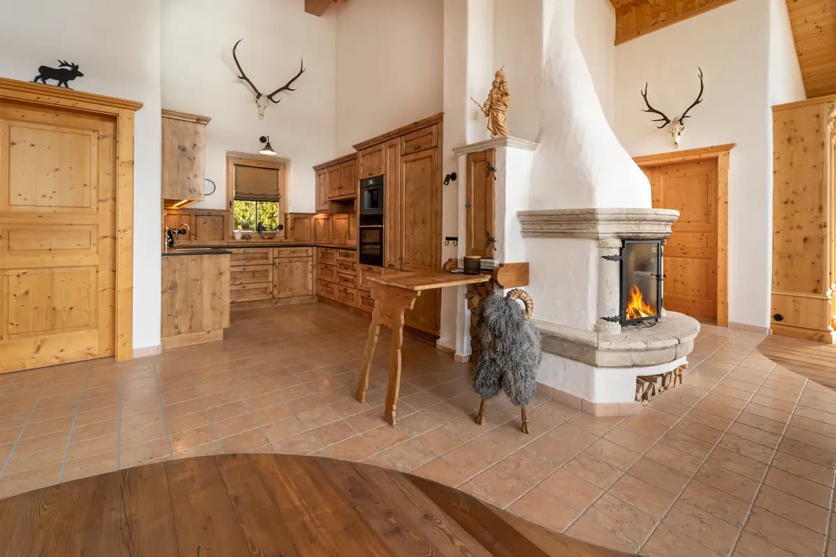 5-Zimmer-Haus kaufen in Kitzbühel – 213 m², € 1.980.000 – Bild 3 von 8