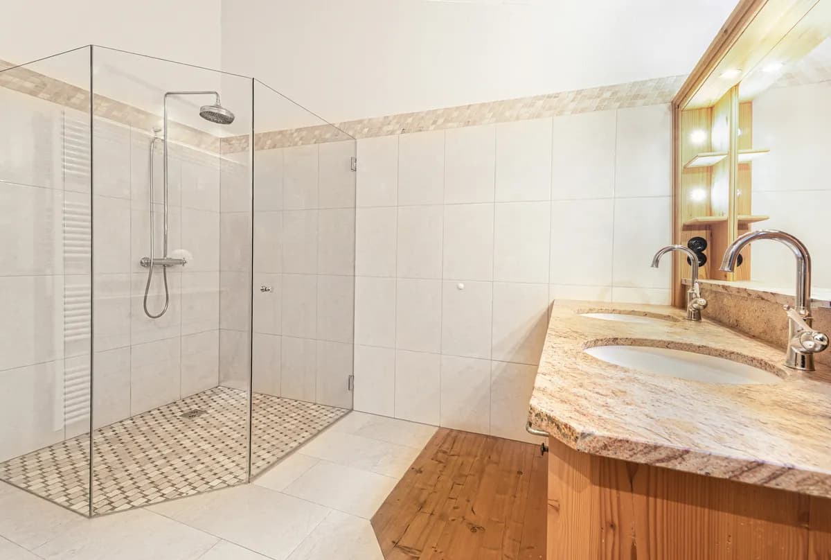 5-Zimmer-Haus kaufen in Kitzbühel – 213 m², € 1.980.000 – Bild 8 von 8