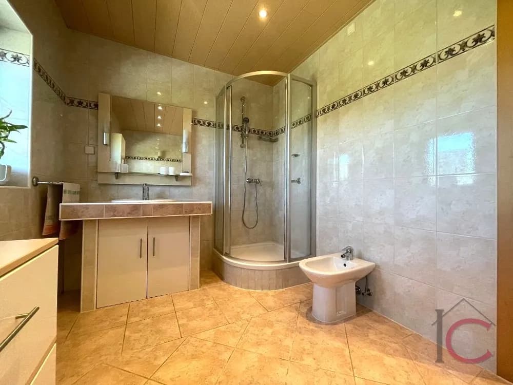 6-Zimmer-Haus kaufen in Villach – 230 m², € 538.000 – Bild 7 von 31