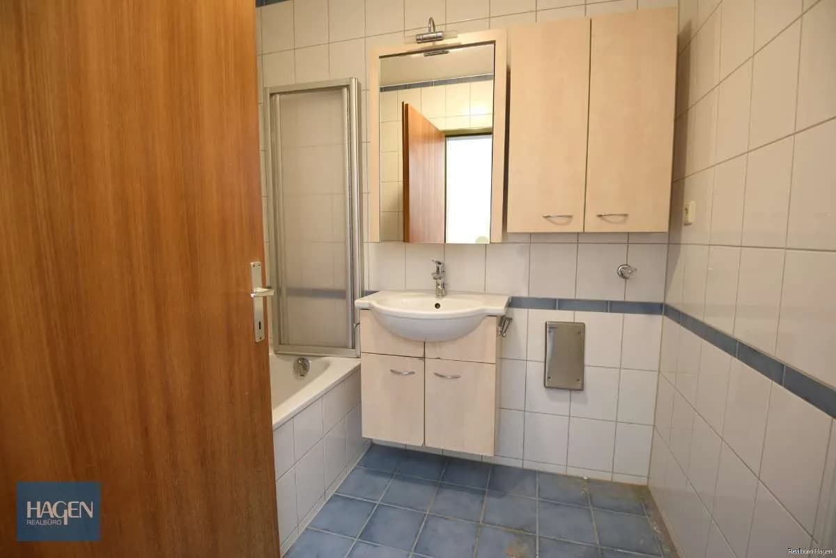 3-Zimmer-Wohnung kaufen in Dornbirn – 90 m², € 260.000 – Bild 8 von 13