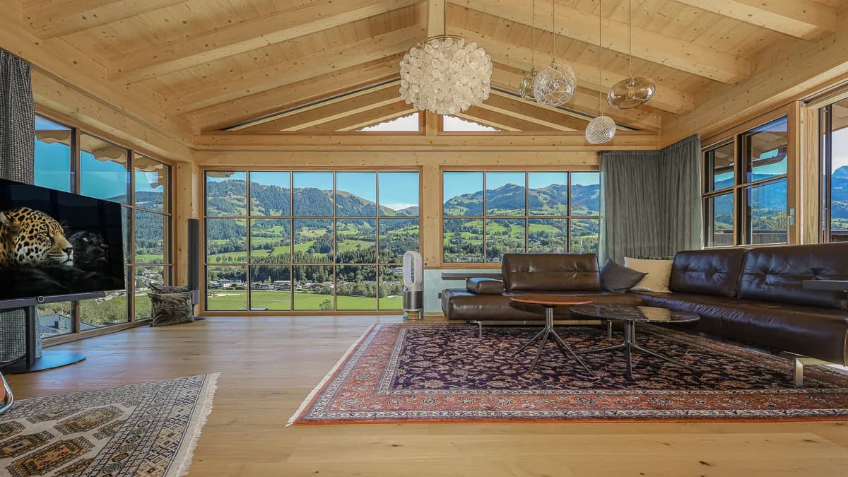 5-Zimmer-Haus kaufen in Kitzbühel – 250 m², € 4.950.000 – Bild 2 von 32