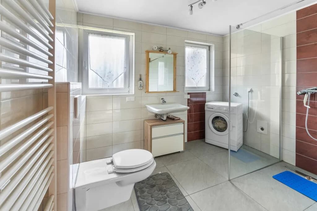 6-Zimmer-Gewerbeimmobilie kaufen in Klagenfurt Land – 210 m², € 448.000 – Bild 3 von 37